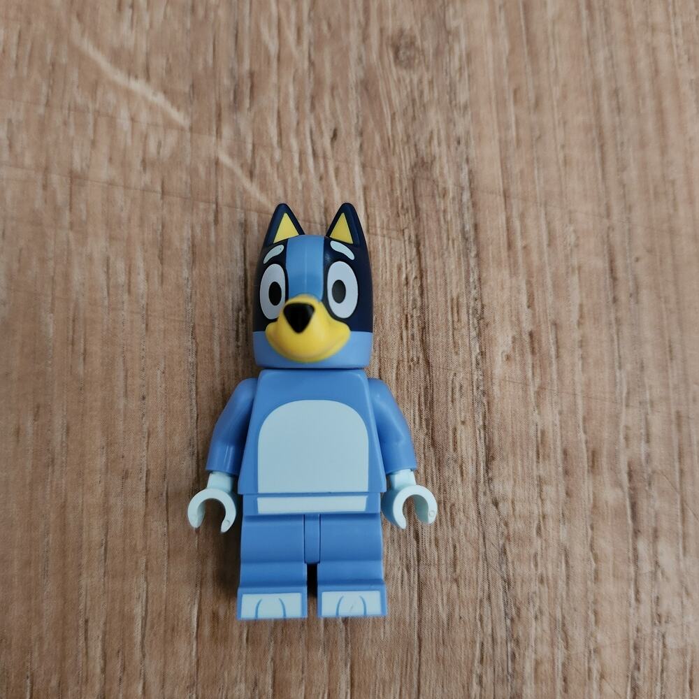 LEGO Bluey Minifigure 11202 blu007